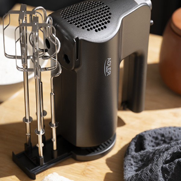 ADLER HAND MIXER WITH A PULL-OUT TRAY FOR ACCESSORIES 550W BLACK